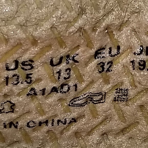 Timberland Premium Waterproof Leather Boot, Dark Port, Little Kid Size 13.5 / 32 - Picture 10 of 10